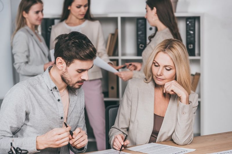 Mentoring: o que é, características e como aplicar na empresa